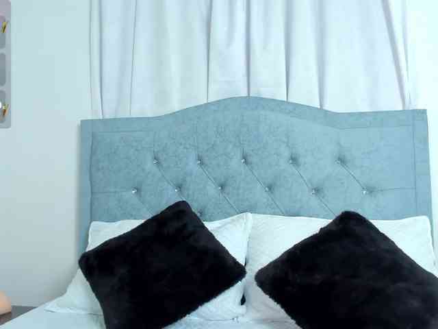 karolina-evans webcam