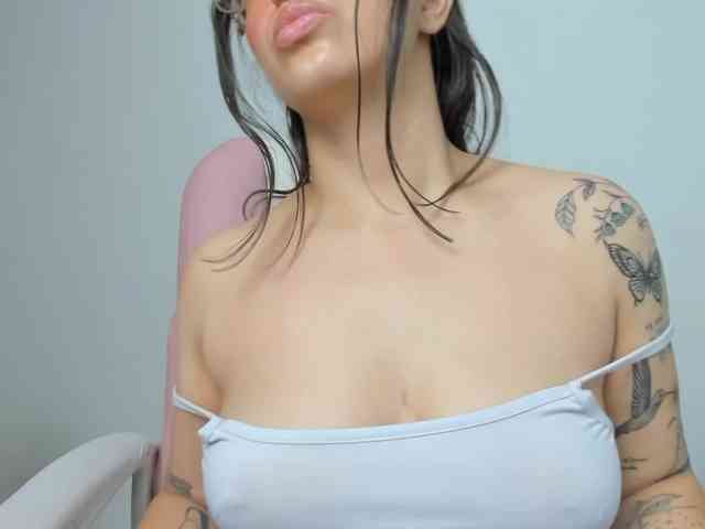karolina-evans webcam