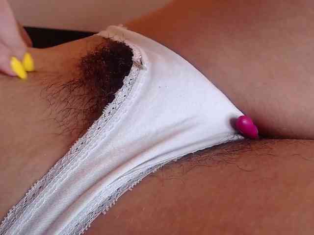 GOODGIRLYUMMM webcam