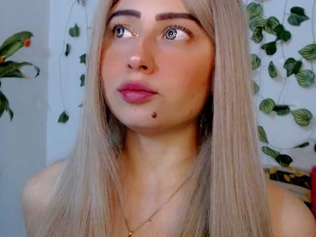 Sabrinaolsons webcam
