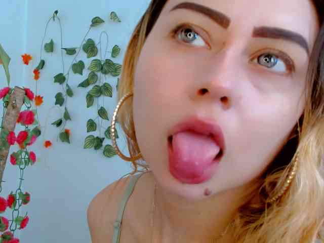 Sabrinaolsons webcam