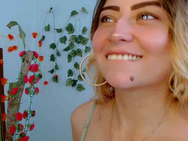 Sabrinaolsons webcam