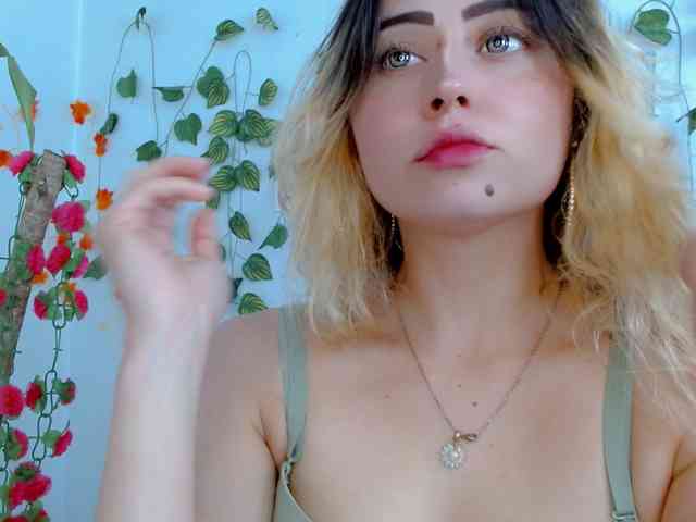 Sabrinaolsons webcam