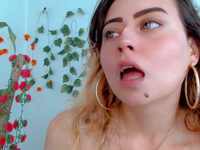 Sabrinaolsons webcam