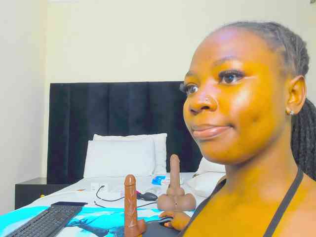 Pretty-Queen webcam