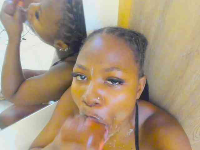 Pretty-Queen webcam