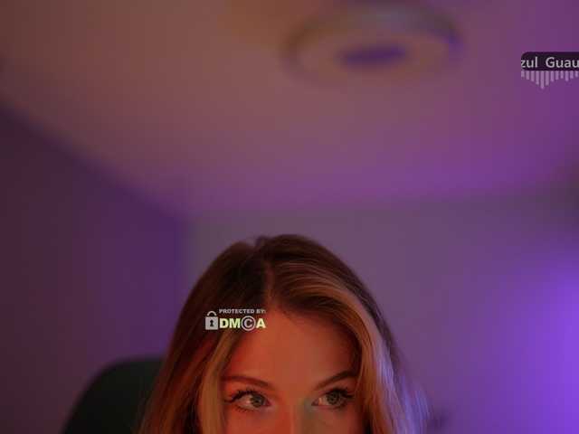 D_i_aM webcam