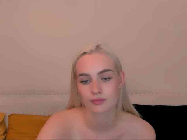 OliviaKisss3 webcam