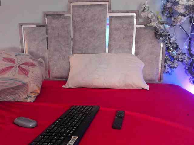 GabyyJones webcam