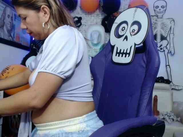 hot-sexy-bunny webcam