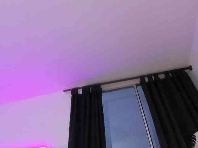 AlanaRouse1 webcam