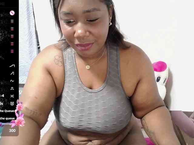 thickebonymilf webcam