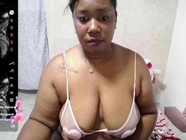 thickebonymilf webcam