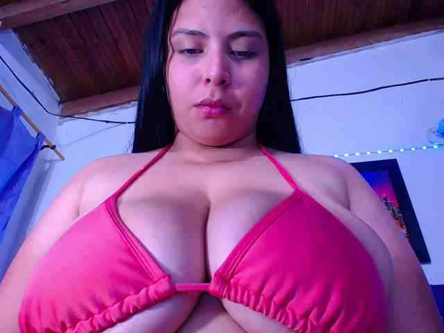 Natural-boobs webcam