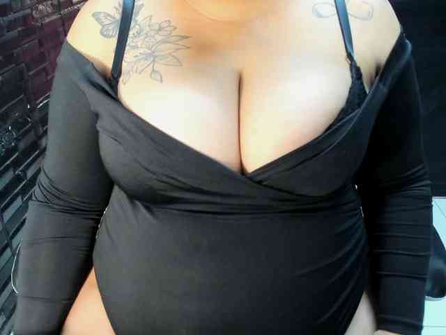 RachelleWoods69 webcam