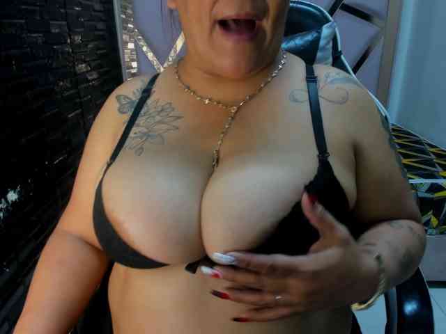 RachelleWoods69 webcam
