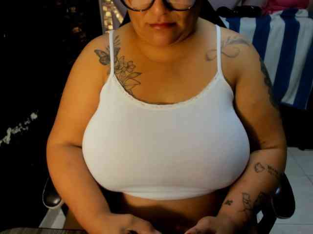 RachelleWoods69 webcam