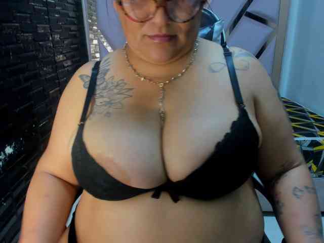 RachelleWoods69 webcam