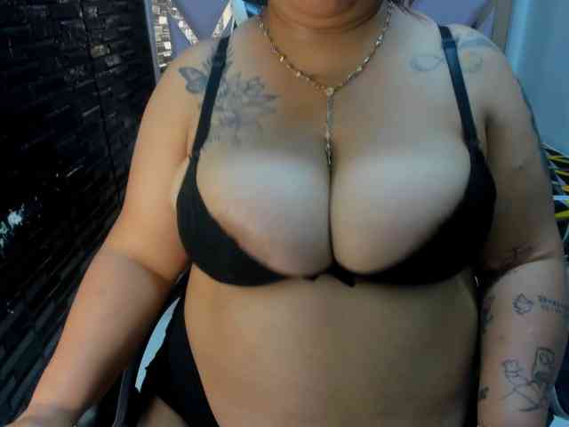 RachelleWoods69 webcam