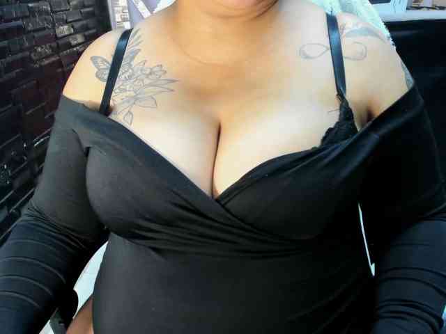 RachelleWoods69 webcam