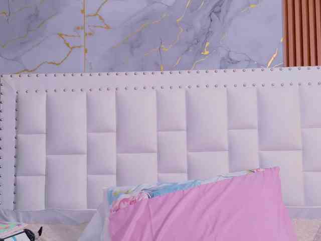 naughtyebonyy webcam