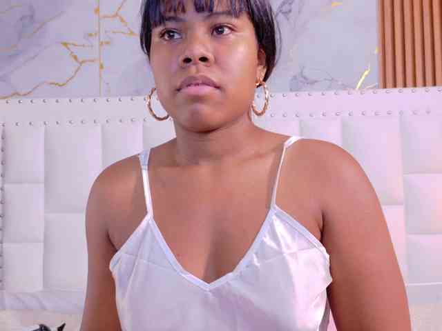 naughtyebonyy webcam