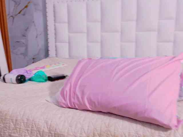 naughtyebonyy webcam