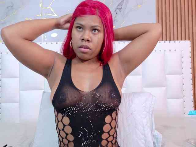 naughtyebonyy webcam