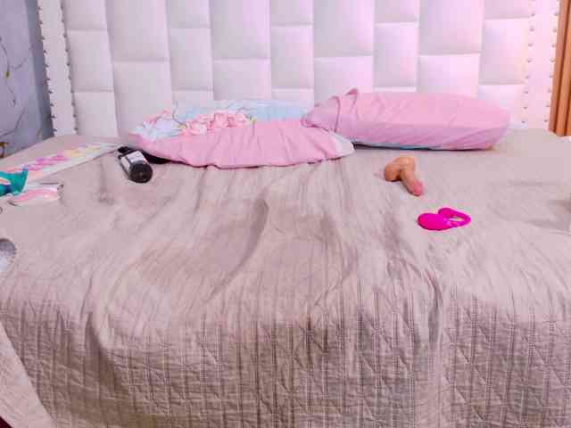 naughtyebonyy webcam