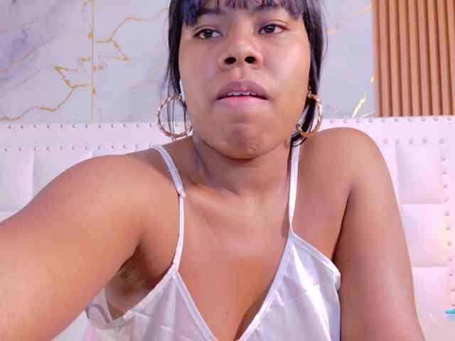 naughtyebonyy webcam