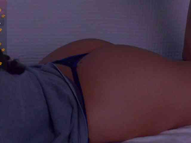 LilyRoselyn webcam
