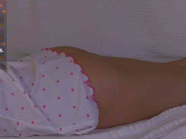 LilyRoselyn webcam