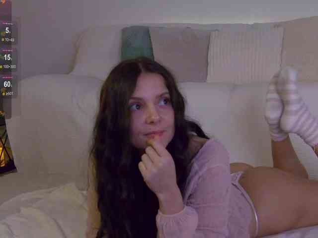 LilyRoselyn webcam