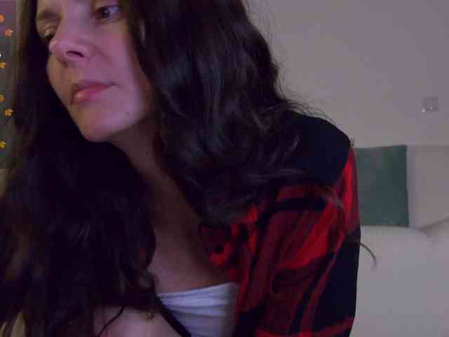 LilyRoselyn webcam