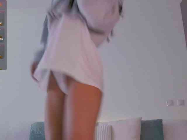 LilyRoselyn webcam