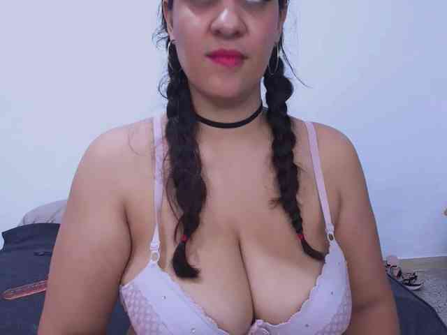 AndreaBigboobs webcam