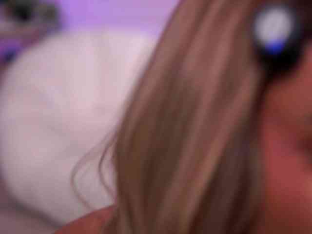 EvaZane webcam