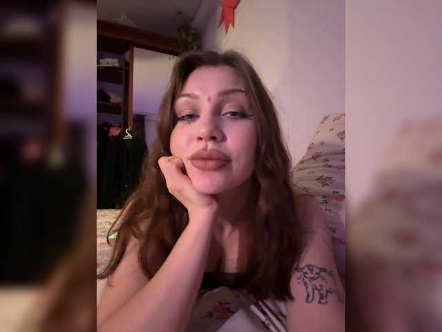 Entrez le videochat erotique avec le
modèle Fakafakafck Fakafakafck