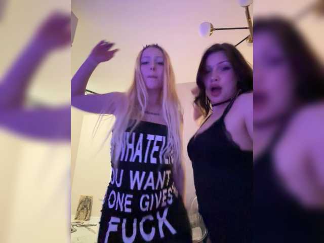 Gratis Live Sexcam mit Iiiillllyyyy Iiiillllyyyy