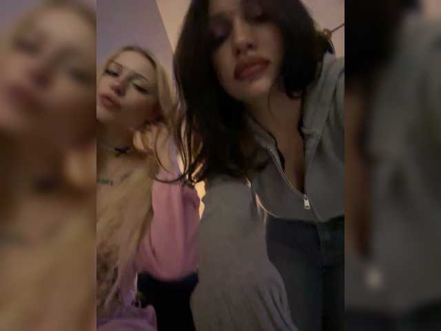 Gratis Live Sexcam mit Iiiillllyyyy Iiiillllyyyy