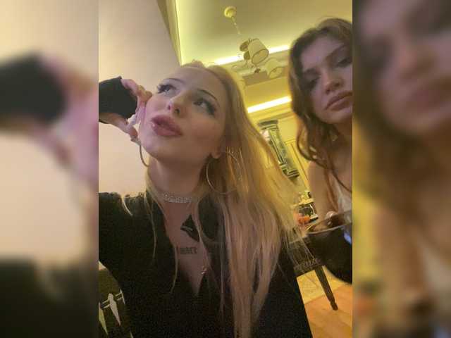 Entra en el chat con el modelo Fakafakafck Fakafakafck