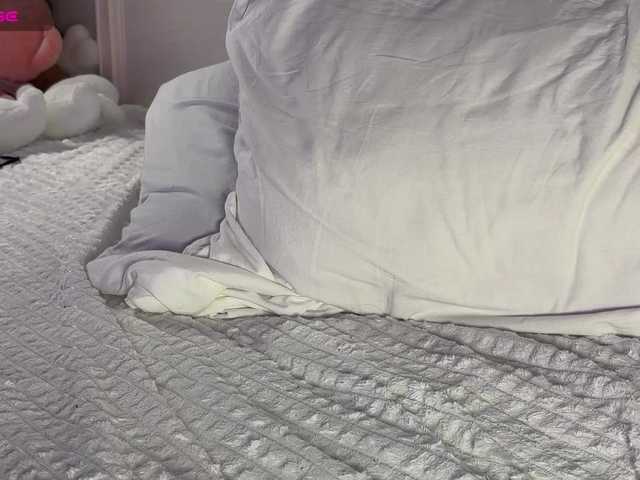 Entra en el chat con el modelo Koketka Koketka