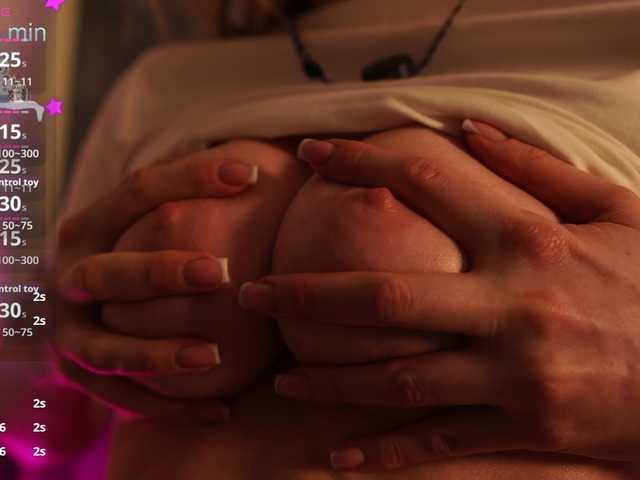 Entra en el chat con el modelo Koketka Koketka