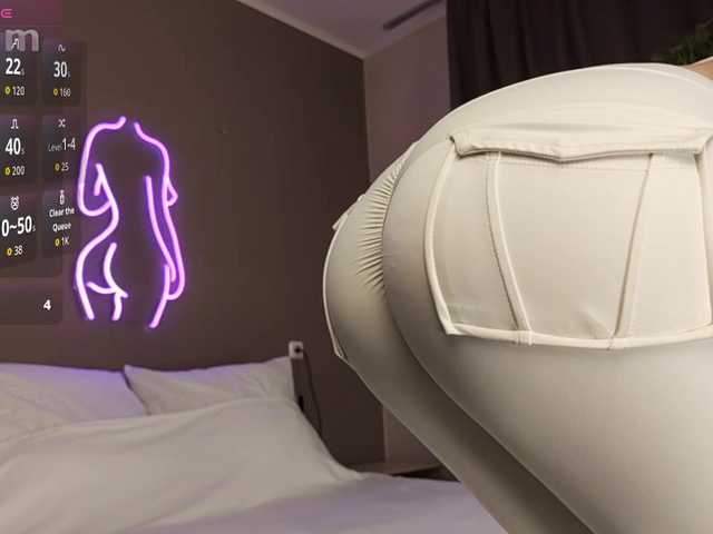 Entra en el chat con el modelo Koketka Koketka