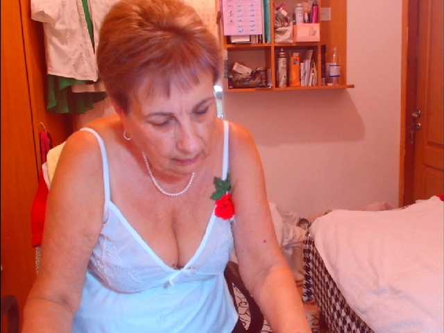 Victoria5643 webcam