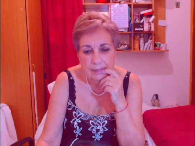 Victoria5643 webcam