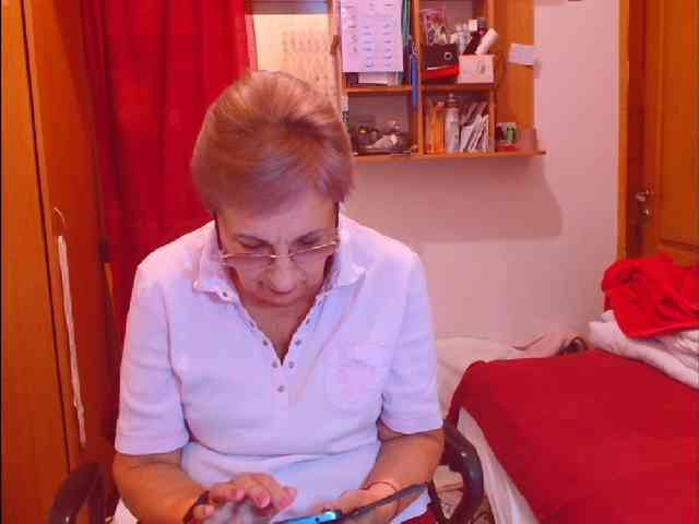 Victoria5643 webcam