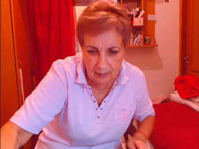 Victoria5643 webcam