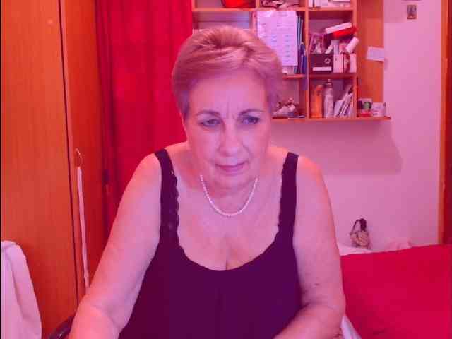 Victoria5643 webcam