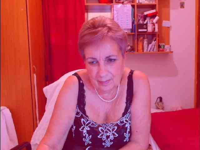 Victoria5643 webcam